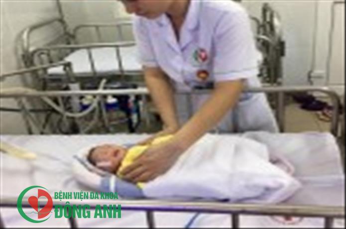 Khoa Nhi điều trị thành công cho trẻ chậm hấp thu dịch phổi - Suy hô hấp nặng