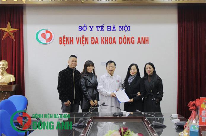 THIỆN NGUYỆN NGUYỄN FAMILY THĂM HỎI VÀ TẶNG QUÀ TẾT CHO NGƯỜI BỆNH ĐANG ĐIỀU TRỊ TẠI BỆNH VIỆN ĐA KHOA ĐÔNG ANH