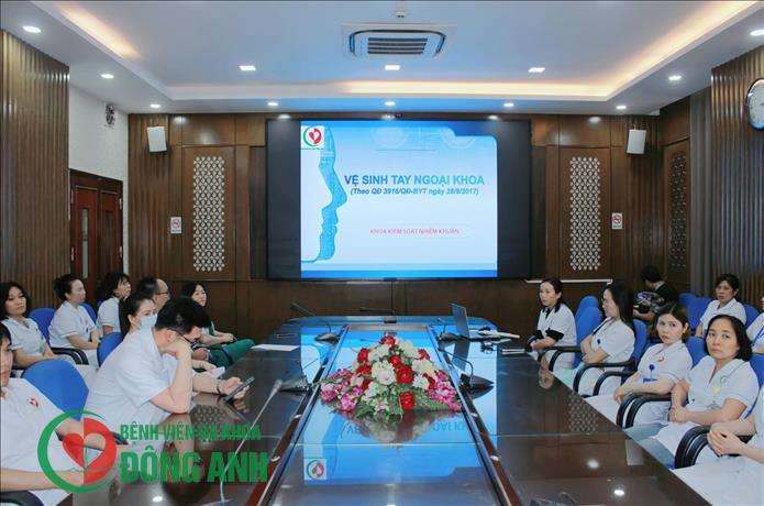 BỆNH VIỆN ĐA KHOA ĐÔNG ANH TỔ CHỨC TẬP HUẤN "HƯỚNG DẪN THỰC HÀNH VỆ SINH TAY TRONG CƠ SỞ KHÁM BỆNH, CHỮA BỆNH"